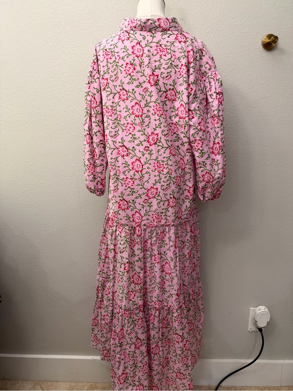 Hibiscus Linens Pink Floral Tiered Dress - Picture 2 of 3